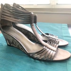 Bandolino Silver Metallic Snakeskin Heels